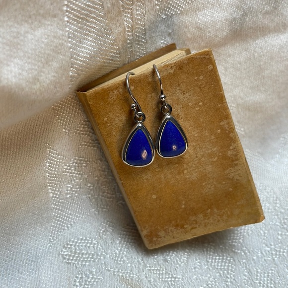Lapis Lazuli set in Sterling Silver Teardrop Earrings - Picture 4 of 7